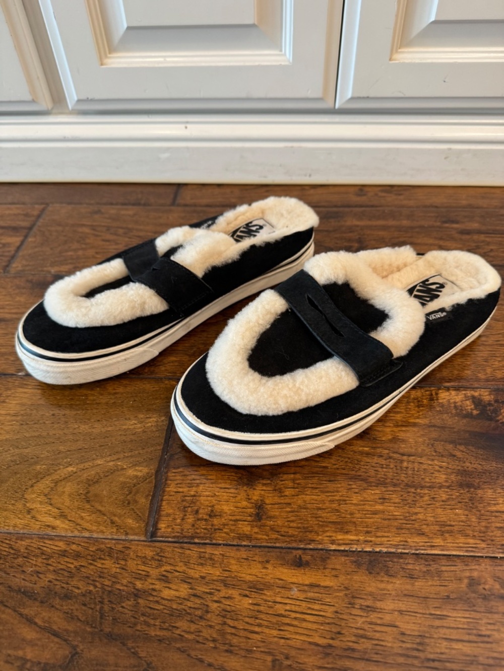 Vans Black Suede Slip-On Fur Lined Mules Size 8.5 Men - Picture 2 of 6